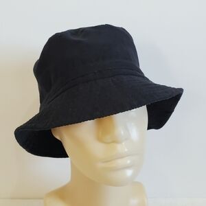 𝅺BLACK Soft Velvet Feel Bucket Hat